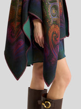 Reversible Cape